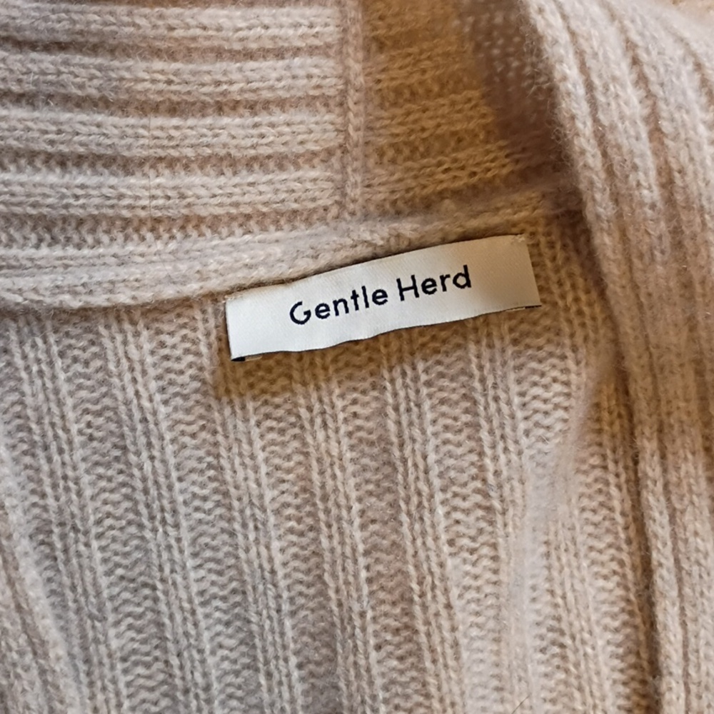Women's Beige Cardigan Sweater Cashmere - Picture 2 of 3